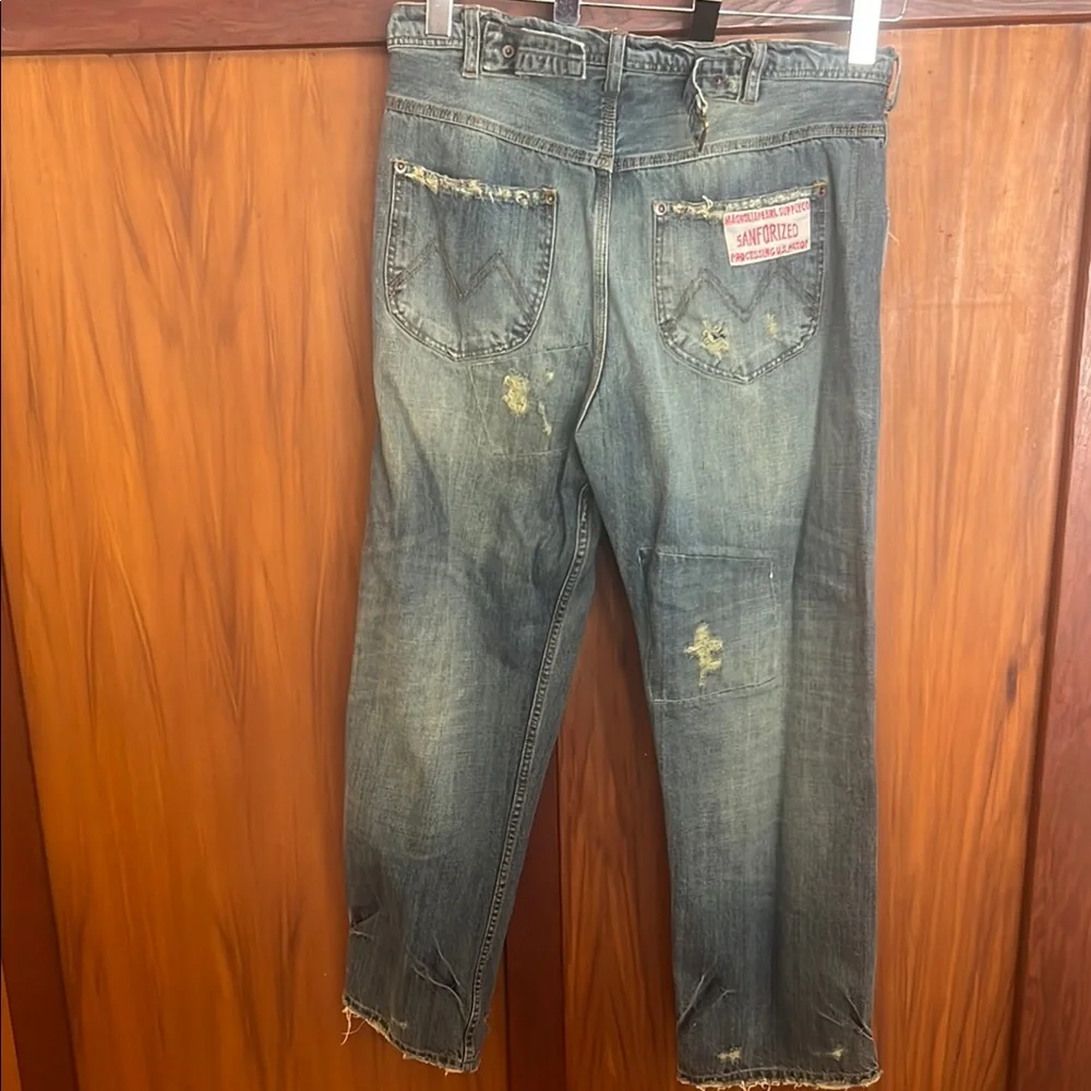 Magnolia Pearl Patched Blue Jeans - Picture 6 of 8